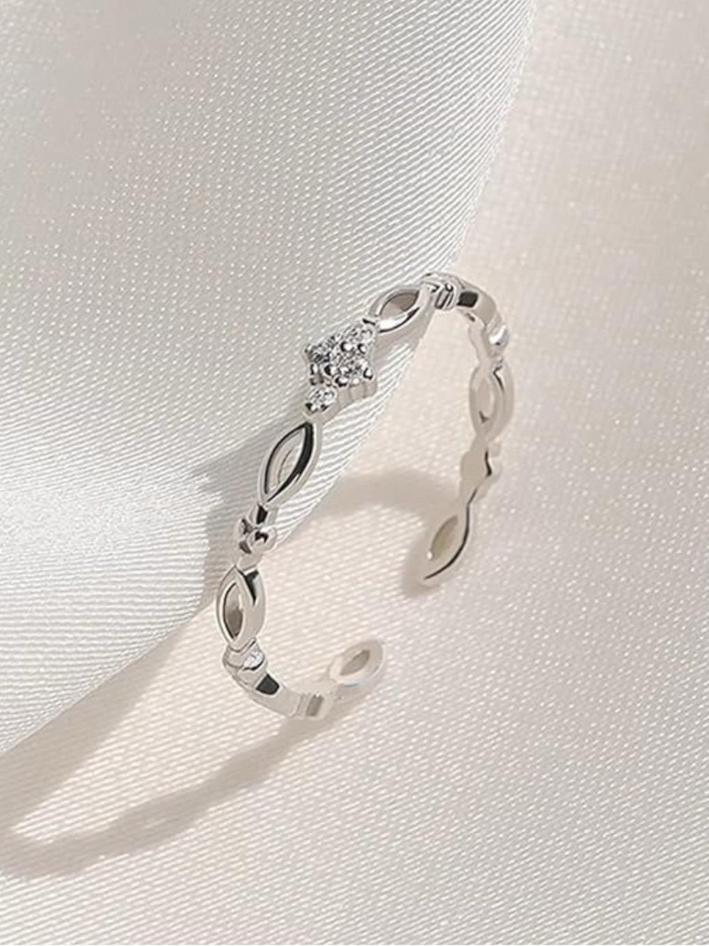 925 Sterling Silver Open Band Ring with Clear Accents